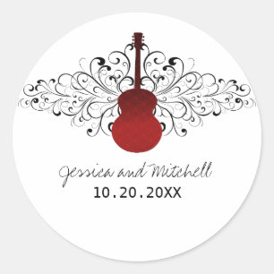 O vermelho roda etiquetas do casamento da guitarra