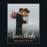 Obrigados e amor do orçamento Foto de casamento Ob<br><div class="desc">Orçamento Moderno Mão Ativa Casamento e Obrigados Script de Foto Obrigado Cartões. Modelo de cartões de agradecimentos de casamento moderno Na moda com uma foto vertical de cheio na frente com o texto sobreposto "Amor e Obrigados" em uma letra de script de tipografia escrita à mão, em branco, na foto....</div>