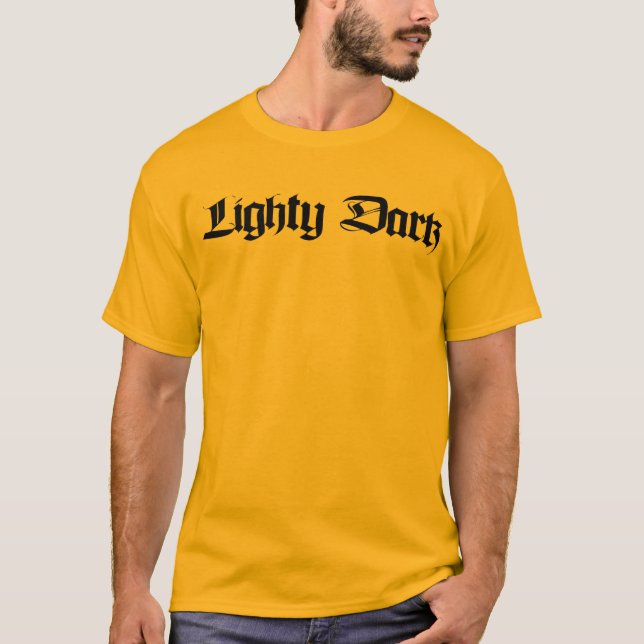 Obscuridade de Lighty - t-shirt alaranjado do (Frente)