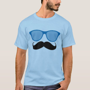 Óculos de sol e t-shirt azuis engraçados do bigo
