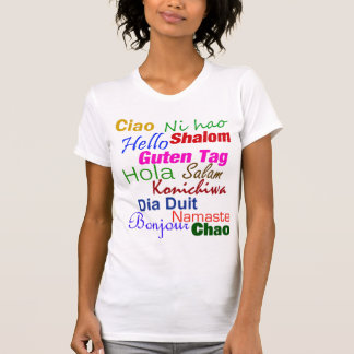 Olá! no t-shirt de muitas línguas