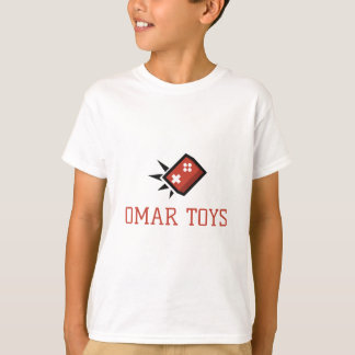 OMAR BRINCA O T-SHIRT para o
