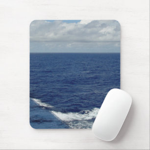 Ondas de oceano & nuvens macias Mousepad