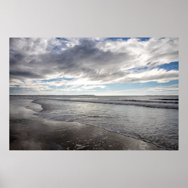 Ondas pacíficas na costa poster (Frente)