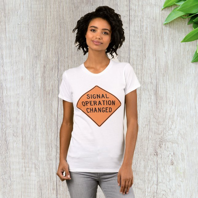 Operação de sinal: Womens T-Shirt Alterada (Criador carregado)