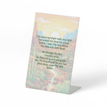 Oração da Manhã de uma Criança no Sinal do Pedesta