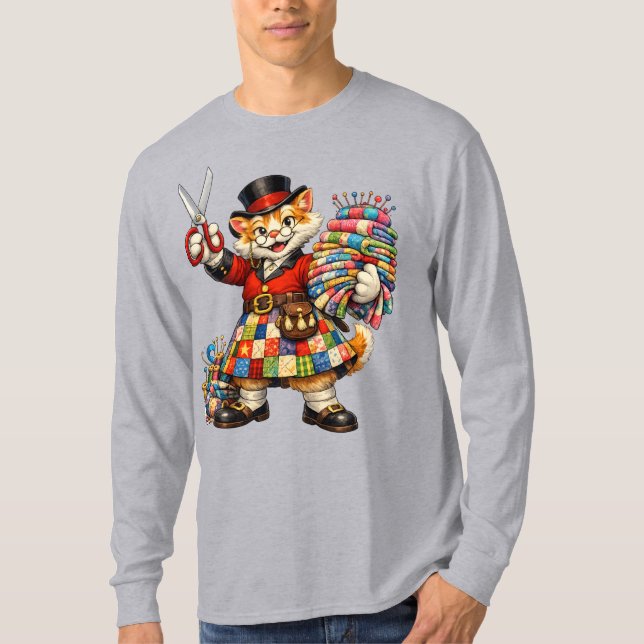 Orange kitty wearing a quilt kilt T-Shirt (Frente)