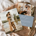 Orçamento Dusty Blue Weds 2 Fotos Obrigado Cartões<br><div class="desc">Elevem a vossa gratidão com as nossas elegantes cartas de agradecimento que incluem a escrita moderna e a vossa fotografia favorita do casamento. Essas cartas oferecem um na moda e design minimalista que complementa perfeitamente qualquer estética de casamento. Personalize-os com uma mensagem sincera de apreço para transmitir seus obrigados aos...</div>