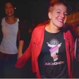 Orgulho Lésbico engraçado AH, MULHERES! Camiseta