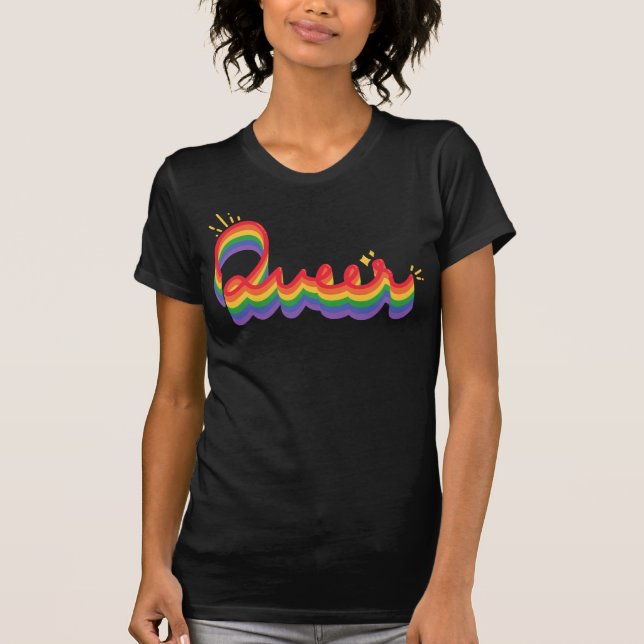 Orgulho LGBT+. Amor estranho. Camiseta (Frente)