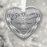 Ornamento 25 Casamento Aniversário de Prata Diamantes de Pra<br><div class="desc">Elegante faux (impresso) prata e ouros 25 de enfeite de casamento design de manutenção de enfeite por Holiday Hearts Design (direitos reservados). Os campos de modelo são fornecidos para personalizar com seus nomes, aniversário e data. Os estilos de fonte, tamanhos e posicionamento podem ser personalizados através do botão "Personalizar". Como...</div>