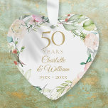 Ornamento 50º Aniversário Dourado de Casamento Floral Keepsa<br><div class="desc">Com uma delicada granja floral de aquarela,  esta vitória botânica chica de 50 anos de casamento pode ser personalizada com seus detalhes especiais de aniversário em texto elegante de ouro e sua foto especial no verso. Projetado por Thisnotme©</div>