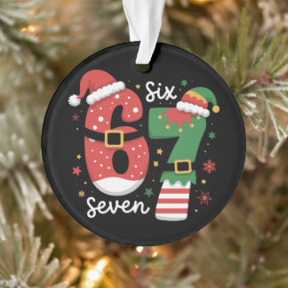 Ornamento 67 Meme Six Seven Elfo Chapéu de Natal Papai Noel