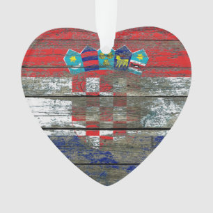 Ornamento A bandeira croata na madeira áspera embarca o