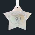 Ornamento Aniversário de 30 anos de casamento Pérola<br><div class="desc">Com um belo coração de pérolas,  este elegante souvenir de aniversário de 30 anos de casamento pode ser personalizado com as suas informações especiais de aniversário de pérola em um fundo de pérola. Desenhado por Thisisnotme©</div>