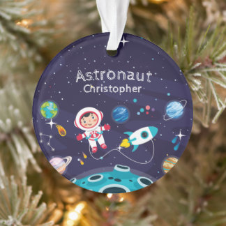 Ornamento Astronaut child on the moon, monogrammed name
