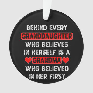 Ornamento Atrás de todas as netas