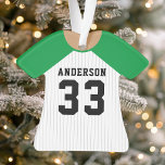 Ornamento Baseball Verde Personalizado em Jersey<br><div class="desc">Celebre sua estrela de beisebol com este ornamento personalizado de camisa verde e pinheira branca. Perfeito para comemorar uma estação especial,  jogador ou equipe. Personalize-o com um nome e número para criar uma manutenção exclusiva.</div>