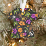 Ornamento Camisa Makapuu Beach Havaiana Batik Aloha - Azul<br><div class="desc">Cinzas pretas e carvões, de fundo violeta, palma verde, laranja, dourada, cacau castanho e natural. Makapuu Beach Hawaiian Tropical Tiki Batik é um impressão de conversa de tikis, palmeiras, peixes tropicais, ukeleles, hibisco e flores de plumeria. Esse design lembra os designs usados na vintagem de camisas aloha nos anos 1940...</div>