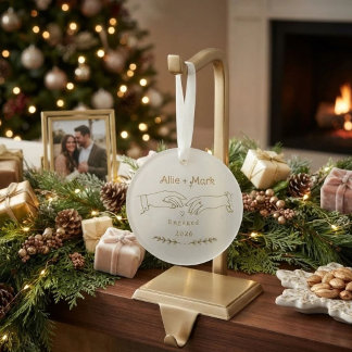 Ornamento Casal de noivos de Natal em letra dourada elegante