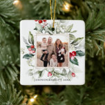 Ornamento Cerâmico da Família Berry Winter<br><div class="desc">Este Enfeites de natal familiar tem uma bela moldura de aquarela de bagas e folhagem em torno de sua foto. Você pode personalizar com seus nomes e o ano. Esta design é repetida do outro lado.</div>