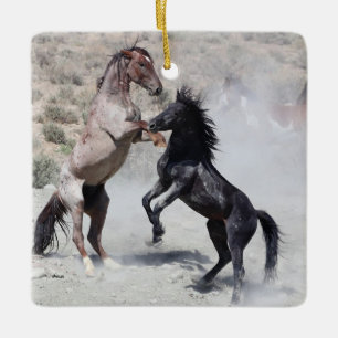 Ornamento Cerâmico de Cavalos Selvagens de Lava-Ar