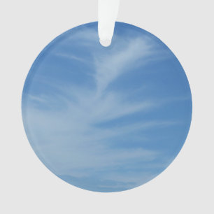 Ornamento Céu Azul com Nuvens Brancas Foto Abstrata da Natur