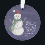 Ornamento Cute Snowman Bunco Dice Monogramas<br><div class="desc">Maravilhosa tipografia Bunco "Let The Good Times Roll" com sorte Bunco dice. Possui um bonitão de neve com fundo azul. Monograma com seu nome de jogador/amigo e ano de presente.</div>