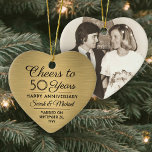 Ornamento De Cerâmica 1 Foto QUALQUER Aniversário Alegra Coração Preto e<br><div class="desc">Feliz Aniversário! Comemore qualquer aniversário de casamento com uma foto personalizada de um ornamento cerâmico preto e dourado em forma de coração. Imagem, número de anos, nomes de casais e data de casamento neste modelo são todos simples de personalizar. Design apresenta um fundo metálico escovado, uma tipografia do estilo vintage...</div>