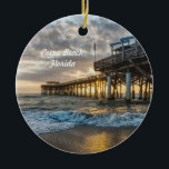 Ornamento De Cerâmica 1rua Sunrise 2017 Cocoa Beach<br><div class="desc">Um Enfeites de natal com uma foto do primeiro nascer do sol de 2017. Fui abençoado por vê-lo e capturá-lo na praia de Cacau, na Flórida. Procurando mais impressões ou produtos? Sinta-se livre para visitar minha loja: http://www.zazzle.com/timelessmomentsphtgy Esta foto foi tirada por Jennifer White com Fotografia Moments Eterno. Todas as...</div>
