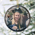 Ornamento De Cerâmica 2 Sobreposição Moderna Simples Elegante para Gradu<br><div class="desc">Comemore a conquista do formando com um elegante Enfeites de natal de graduação em duas rodadas de fotos. As imagens e todo o texto são simples de personalizar e podem ser diferentes na frente e no verso. (DICAS DE IMAGEM e DESIGN DE TEXTO: 1) Para ajustar a posição do texto,...</div>