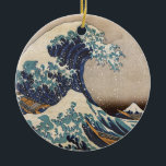 Ornamento De Cerâmica A onda do Excelente de Kanagawa<br><div class="desc">A Onda Excelente de Kanagawa é um impressão de bloco de madeira do artista japonês Hokusai. Foi publicado por volta de 1830 no final do período Edo.</div>