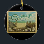 Ornamento De Cerâmica A Viagens vintage da praia de Martha<br><div class="desc">Esta design do Vineyard de Martha apresenta uma praia arenosa com uma bela água turquesa oceânica e acima do mar,  um céu azul com nuvens brancas e onduladas. No estilo viagens vintage.</div>