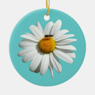 Ornamento De Cerâmica Abelha na Daisy Alaskan Summer Nature Photo