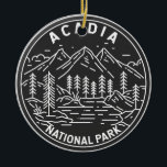 Ornamento De Cerâmica Acadia National Park Bar Harbor Monoline<br><div class="desc">Acadia monolina trabalho de arte design. O Parque Nacional Acadia fica principalmente na Ilha do Monte Deserto,  em Maine. A sua paisagem é marcada por florestas,  praias rochosas e picos granitos salgados por geleiras,  como a Montanha Cadillac.</div>