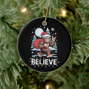 Ornamento De Cerâmica Acredite Natal Pé Grande Sasquatch Papai Noel Chap
