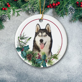 Ornamento De Cerâmica Alaskan Malamute Dog Evergreen Berry Wreath