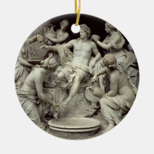 Ornamento De Cerâmica Apollo tendeu pelas ninfas, pretendidas para o