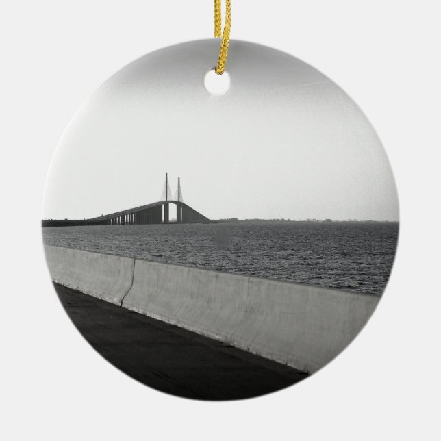 Ornamento De Cerâmica Aproximando o Skyway (Frente)