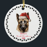 Ornamento De Cerâmica Arte em Lápis de Lápis Santa Hat, Cachorro Belga M<br><div class="desc">Elevem o vosso decoro de férias com o nosso carinhoso Cachorro Malinois Belga em um Pêncil Vermelho Santa Hat Arte Natal Personalizado Cerâmica. Este adorável ornamento apresenta um adorável cão malinois belga adorado com um chapéu vermelho festivo de Papai Noel num delicado estilo de arte a lápis, acrescentando um toque...</div>
