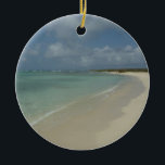 Ornamento De Cerâmica Aruban Beach II Linda cena natural<br><div class="desc">Às vezes você só quer sair para um lugar quente e tropical, e esta imagem resume a experiência. Esta cena tropical mostra a praia de areia branca de Aruba. Veja na nossa loja fotos mais bonitas de praias de Caribe perfeitas. Esta imagem também é apresentada como o wallpaper widescreen "Aruban...</div>