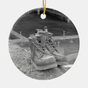Ornamento De Cerâmica As botas de homem de funcionamento