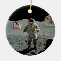 Astronauta de Apollo 17 no vale de Littrow do