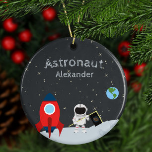 Ornamento De Cerâmica Astronauta de Menino na Lua, Nome Monograma