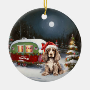 Ornamento De Cerâmica Aventura de Natal do Winter Cocker Spaniel Caravan