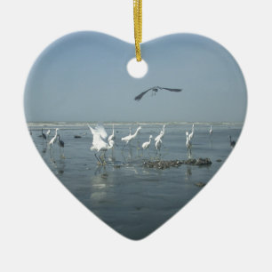 Ornamento De Cerâmica Aves brancas alimentam hakuna matata.JPG