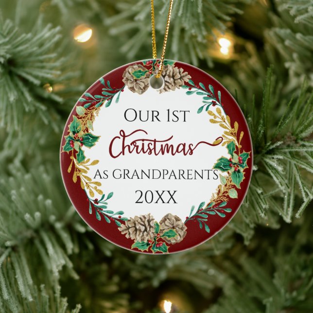 Ornamento De Cerâmica Avós Primeiro Natal Holly Pine Cone Foto (Árvore)