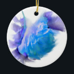 Ornamento De Cerâmica Azul rosa de aquarela azul flor azul floral azul<br><div class="desc">Incêndio no romance e elegância deste rosa azul de aquarela. Cada design capta a delicada beleza dos rosas,  banhados em tons de azul sereno com toques suaves de roxo.</div>