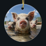 Ornamento De Cerâmica Bahamas Nadando Suínos - Exuma Pig Beach Adventure<br><div class="desc">Descubra o paraíso tropical das Bahamas com a nossa bandeira "Nadadores Porcos"! Apresentando os famosos porcos Exuma, esta camisa é perfeita para qualquer um que sonha em visitar a icônica praia de Pig. Quer você tenha nadado com os porcos ou queira experimentar a aventura, esta arte captura a diversão e...</div>