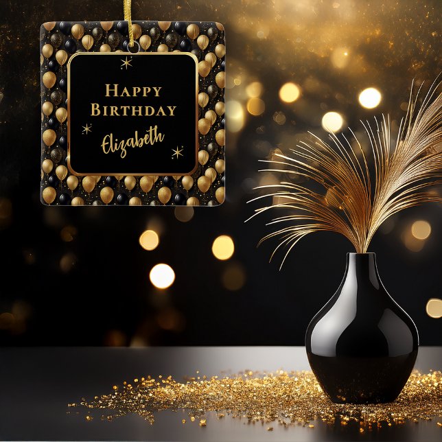 Ornamento De Cerâmica Balões de Aniversário Dourados Elegantes (Elegant Black and Faux Gold Glitter Balloons Pattern "Happy Birthday" Square Ornament)